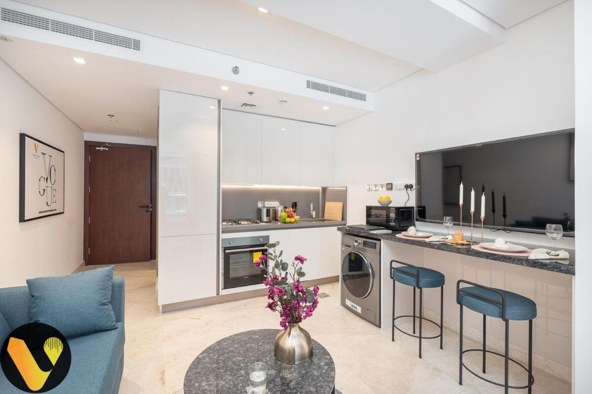 Vogue The Sterling By Omniyat With Balcony Near Burj Khalifa And Mall Apartment
