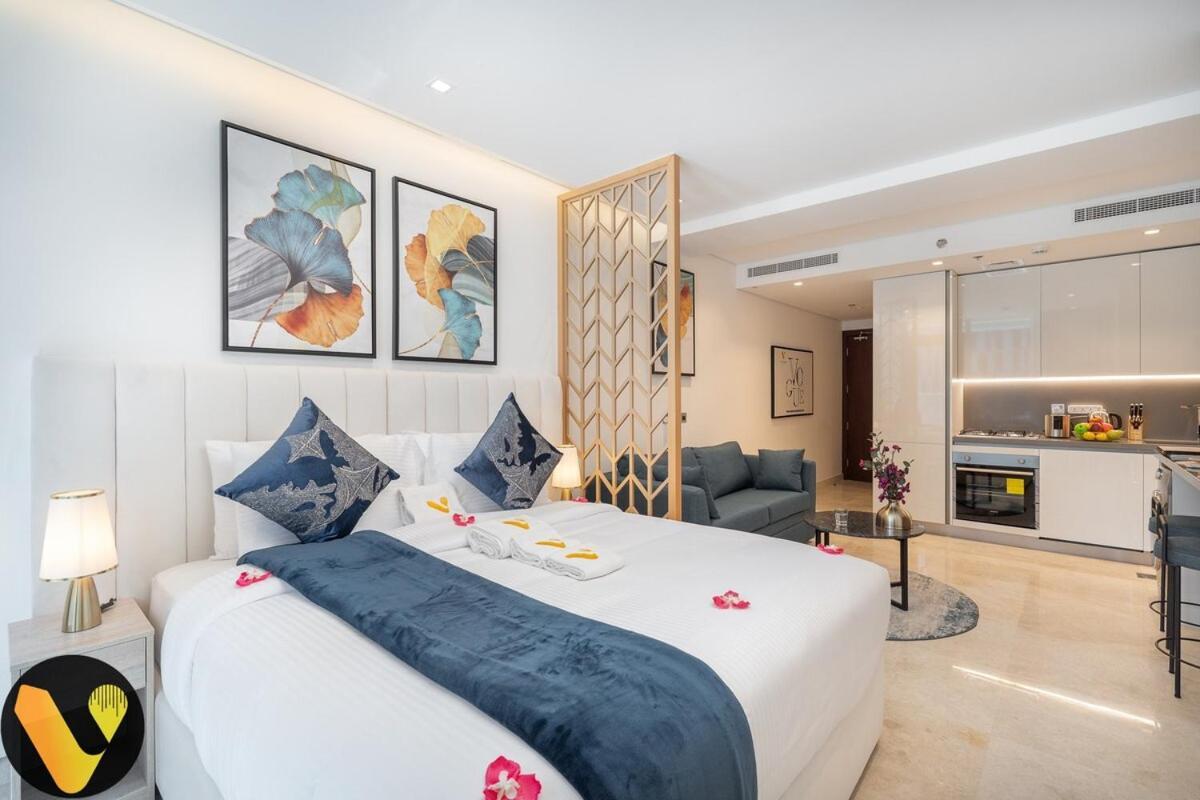 Apartment Vogue The Sterling By Omniyat With Balcony Near Burj Khalifa And Mall *
