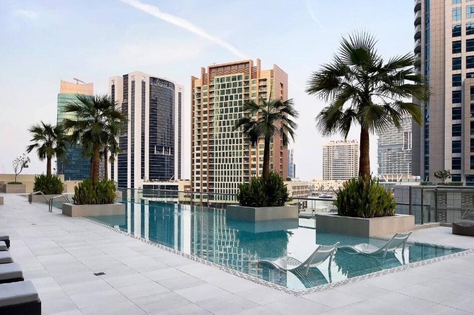 Vogue The Sterling By Omniyat With Balcony Near Burj Khalifa And Mall Apartment Dubai