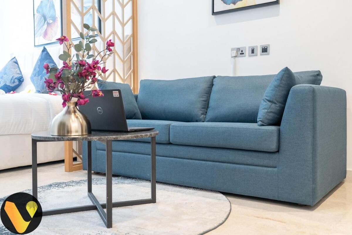 Vogue The Sterling By Omniyat With Balcony Near Burj Khalifa And Mall Apartment Dubai