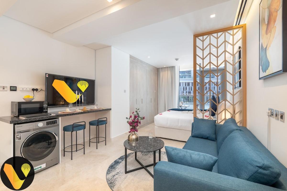 Apartment Vogue The Sterling By Omniyat With Balcony Near Burj Khalifa And Mall Dubai